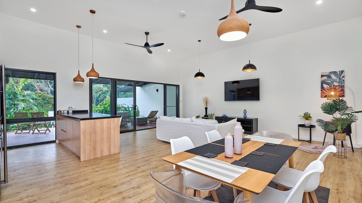 Kuranda House | Tropical Kuranda Modern Retreat