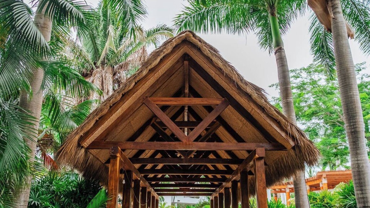La Puntilla Villa | Tropical Oasis Villa: Quiet Beach, Private Pool & BBQ –Perfect Family Getaway