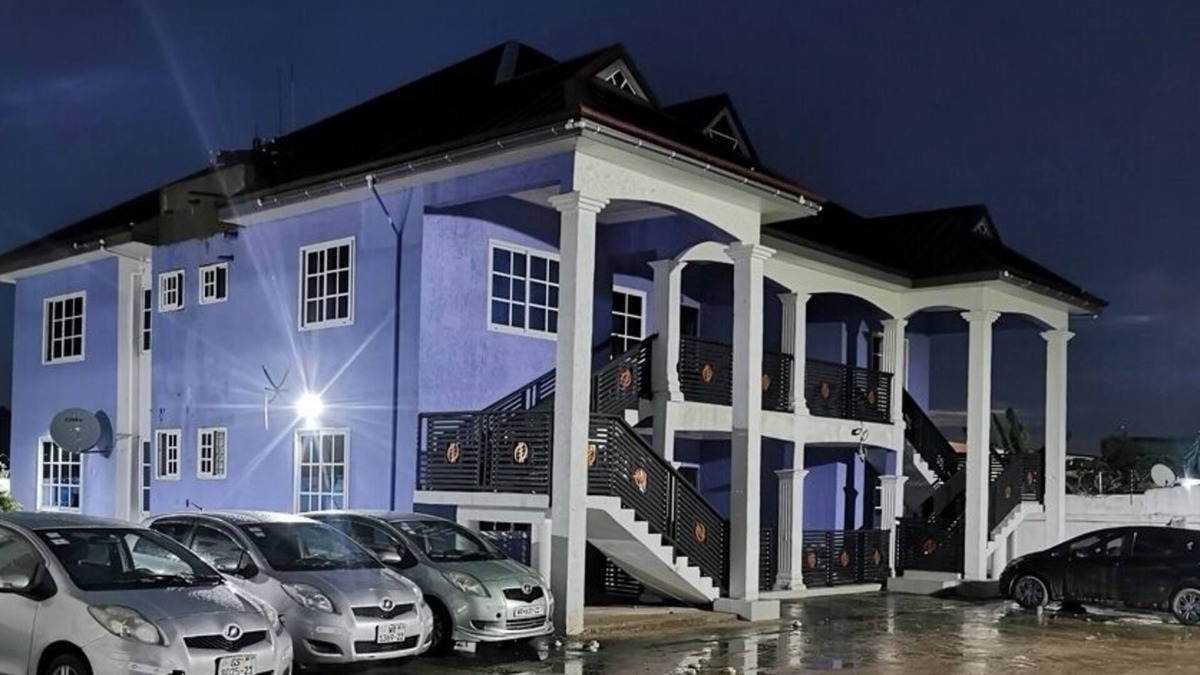 Nsawam Apartment | Tropical Oasis in Accra - 2 Bedroom Apartment