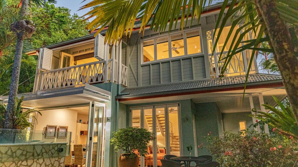 Port Douglas Villa | Tropical Oasis In The Centre Of Town