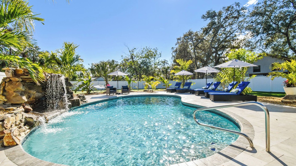 Terrace Park House | Tropical Oasis in the Heart of Tampa - Perfect for Families or Couples