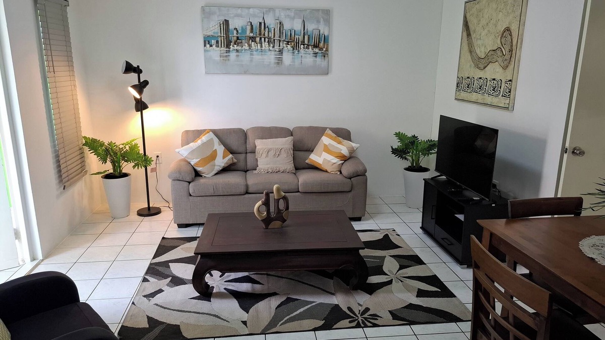 Willemstad Apartment | Tropical palm resort is a nice quiet and safe place to stay with friends or fam