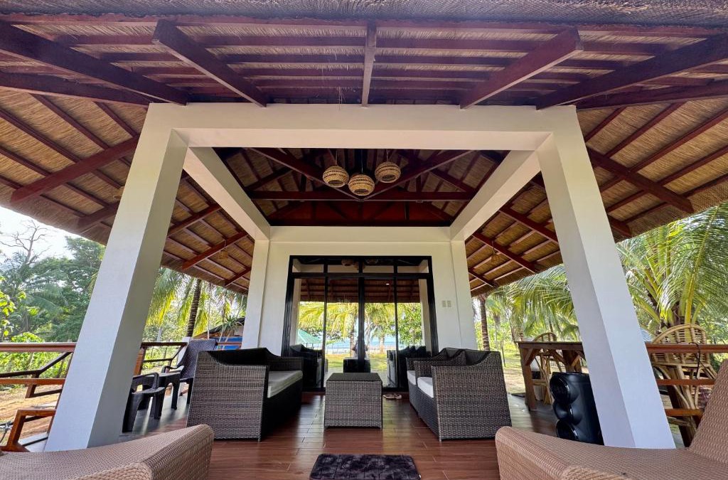 San Vicente Villa | Tropical Palms Villa and Beachfront Resort