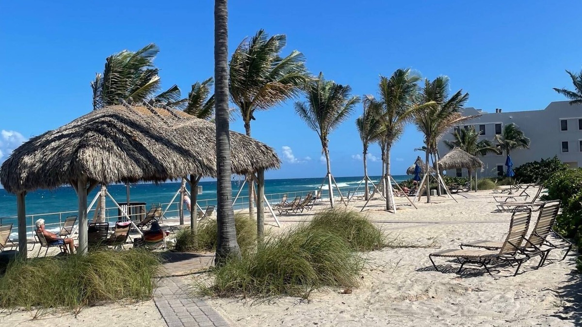 Hillsboro Beach Villa | Tropical paradise in Florida's Gold Coast!