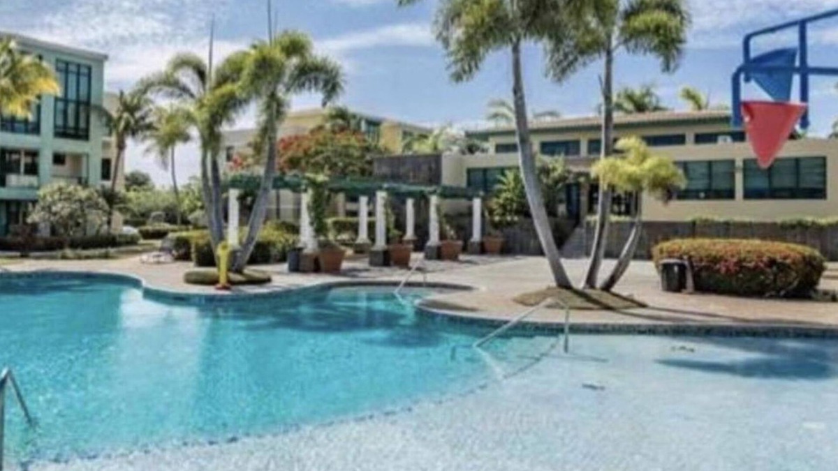 Loiza Resort | Tropical Paradise With 5 Pools, Beachfront and max 8 Peoples