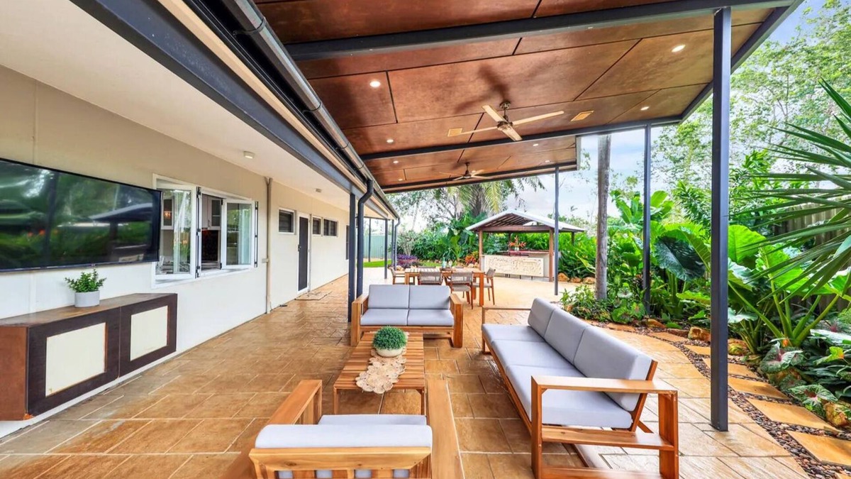 Moil House | Tropical paradise hidden in the northern suburbs of Darwin.