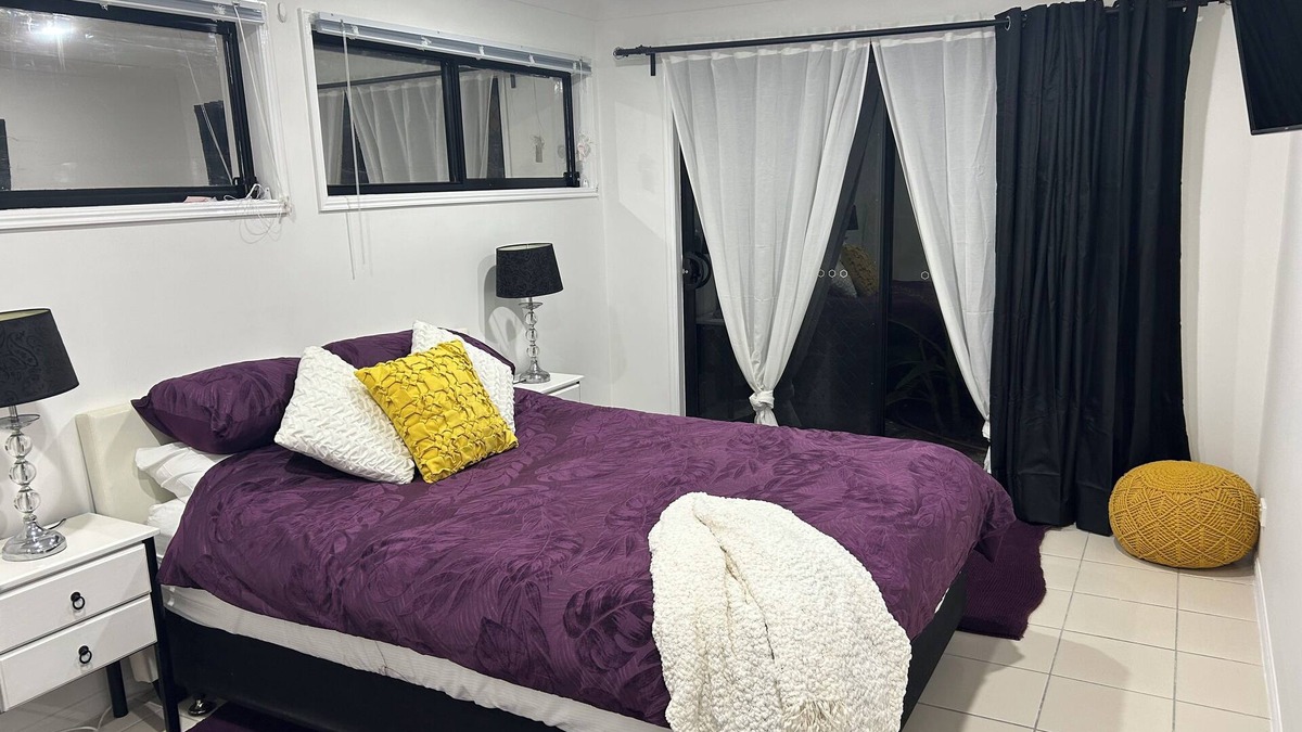 Highland Park Apartment | Tropical Retreat Guest Suite