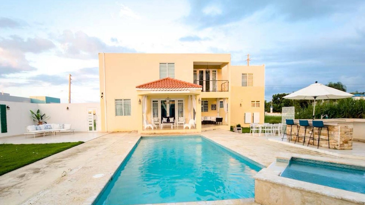 Aguadilla House | Tropical Retreat Stay-Spacious 5BR Oasis with Pool, Solar Backup, for 20 Guests!