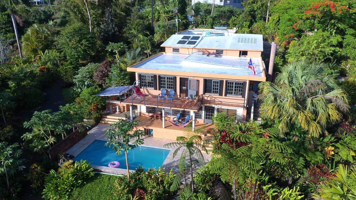 Guzman Abajo House | Tropical Retreat Villa&Studio