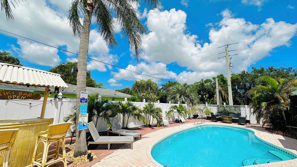 Melbourne House | Tropical Vacation POOL Home in Melbourne, 7 mins to Beach