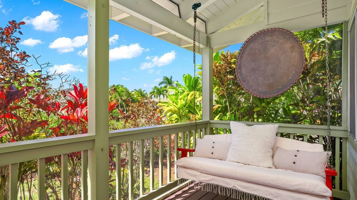 Kaiulani House | Tropical Vibes & Sunset Skies