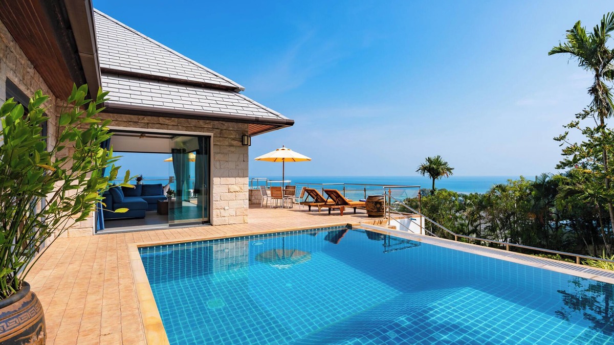 Maret Villa | Tropical Villa Stunning Ocean View.