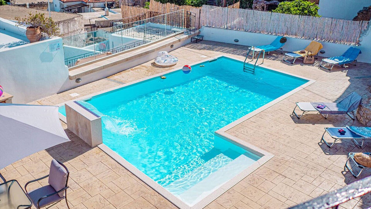 Kouroutai Apartment | Trouloto Pool Apartment