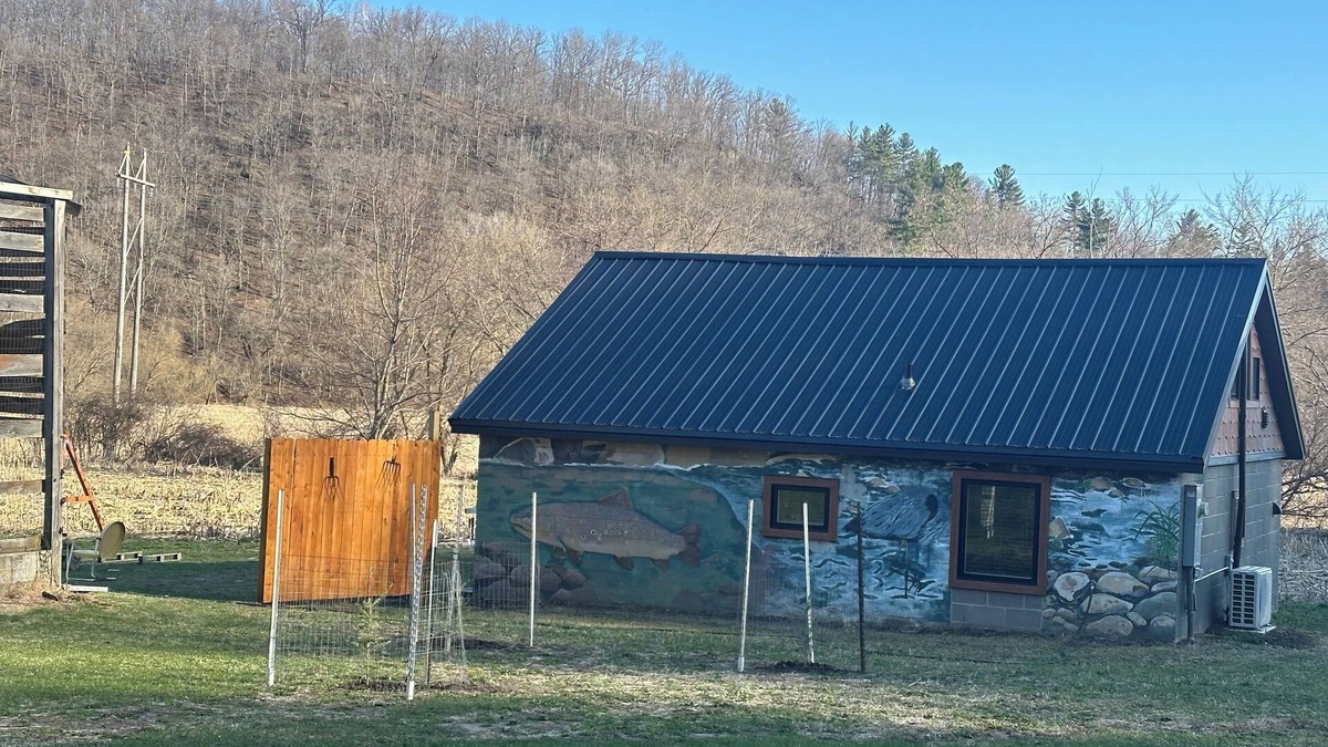 Ellsworth Cottage | Trout Haus 2-bedroom cottage near the Rush River