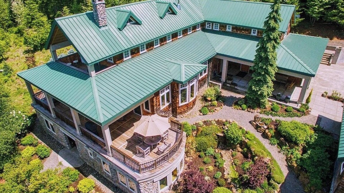 Trout Lake House | Trout Lake Treehouse - A large, splendid, and private mountain home!
