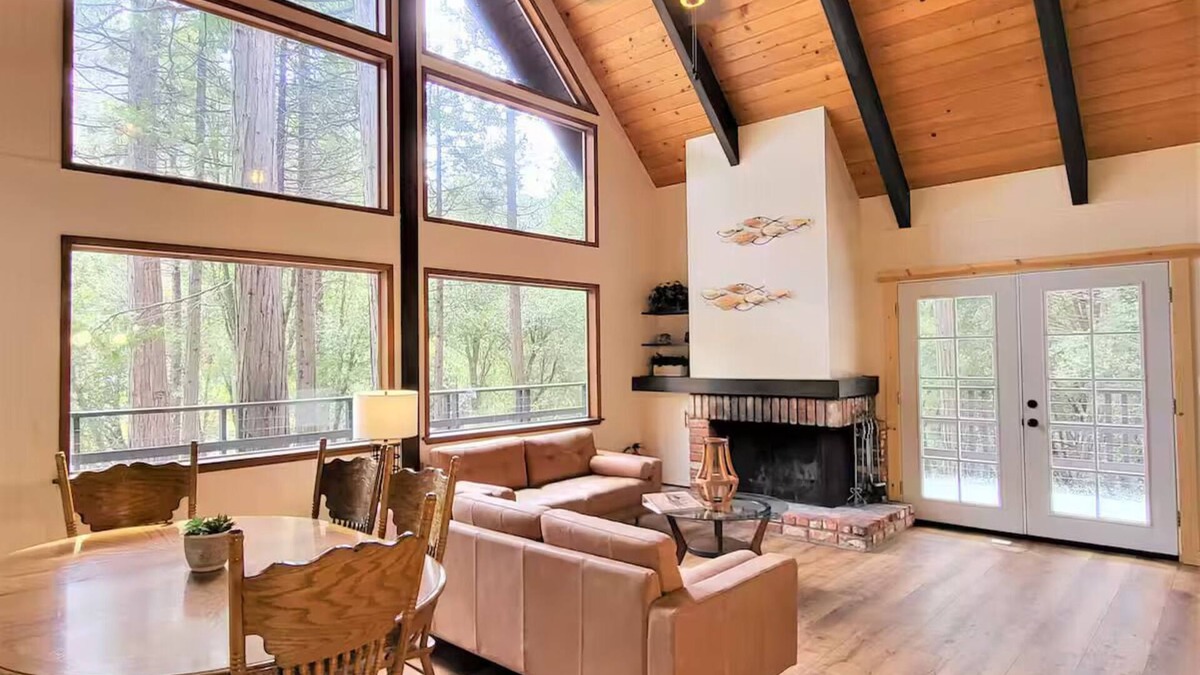 Camp Nelson Cabin | Trout River Cabin - Cozy Quiet Peaceful Retreat