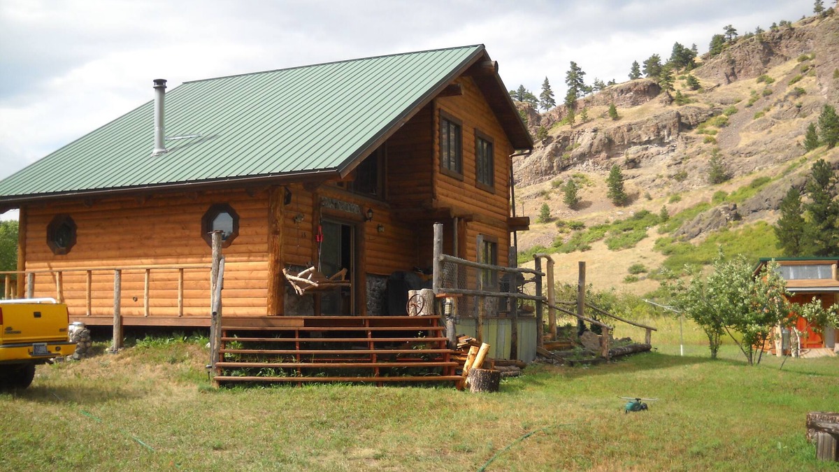 Cascade Cabin | Trout Tales Lodge, Dearborn River front, blue ribbon fishing. Cascade, Craig MT.
