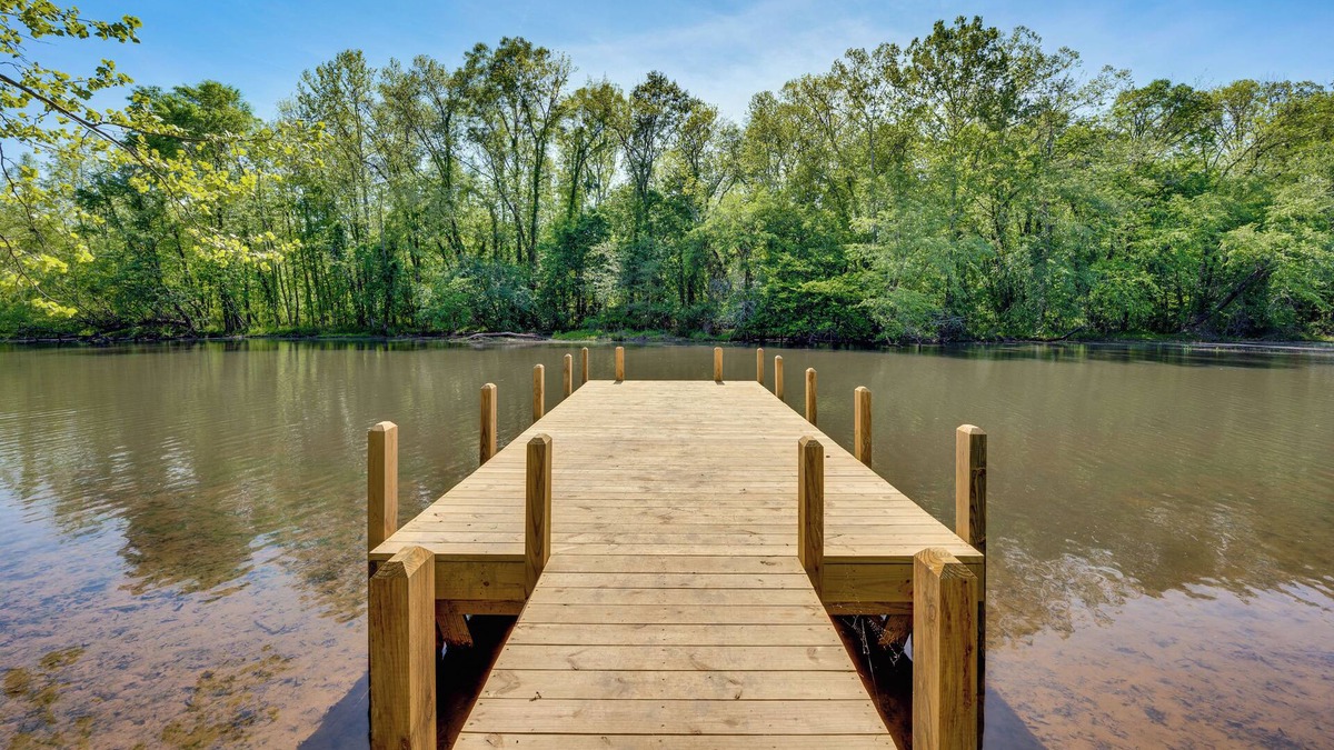 Troy Cabin | Troy Cabin w/River Access: Fish, Kayak & More!