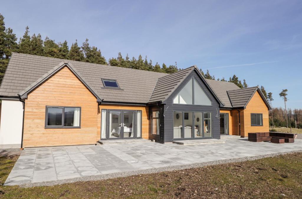 South Galson House | Troya