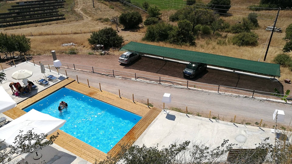 Petra Villa | Troyan Hill Type Mais, Garden, Panoramic View & Pool for 2 to 5 adults