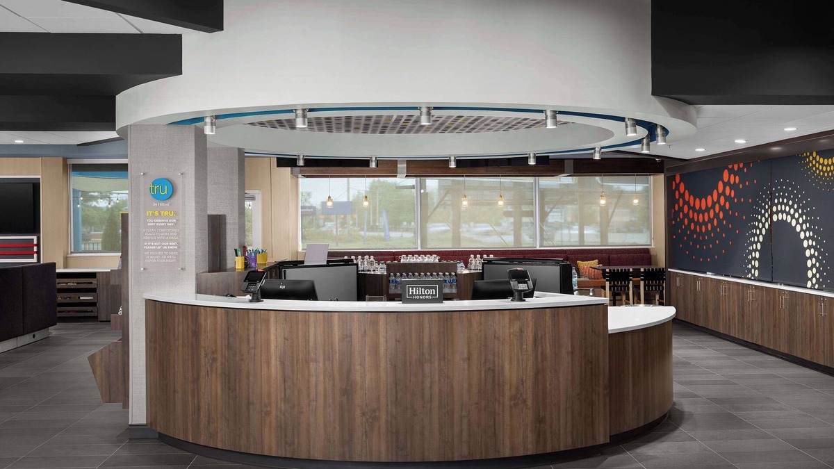 Summit Station Hotel | Tru By Hilton Columbus East Broad
