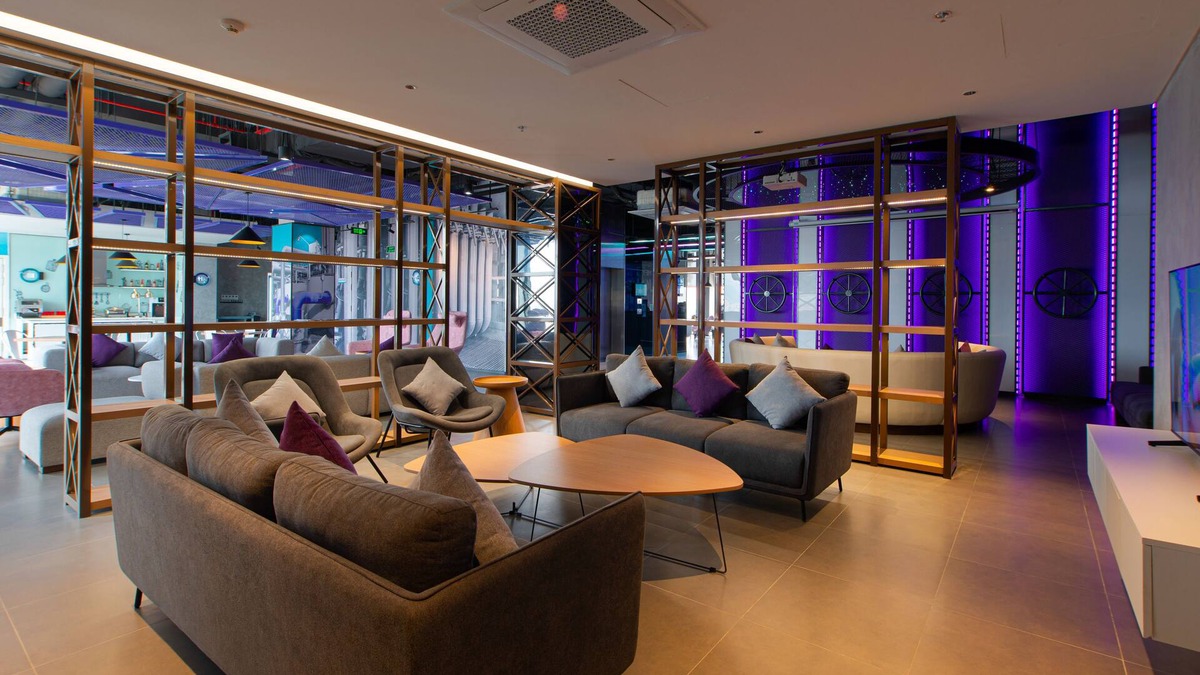 Hoa Binh Hotel | Tru by Hilton Hoa Binh City Centre