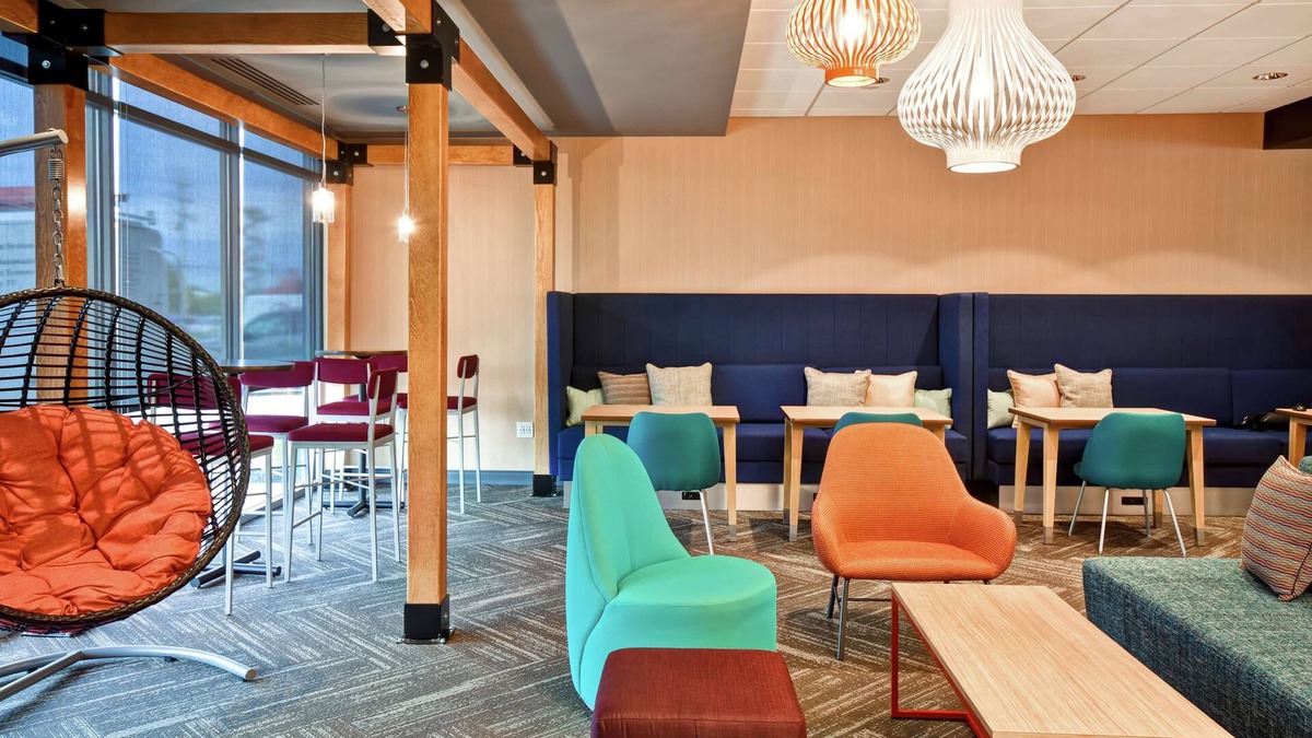 Fairgrounds Hotel | Tru by Hilton Louisville Airport