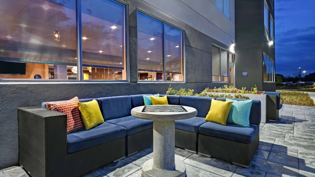 Frenchtown Township Hotel | Tru by Hilton Monroe