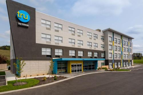 New River Hotel | Tru By Hilton Radford