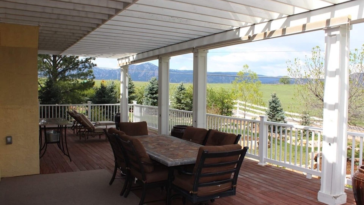 Boulder House | True Luxury Estate Perfect For Small Reunions Or A Family Get-Away