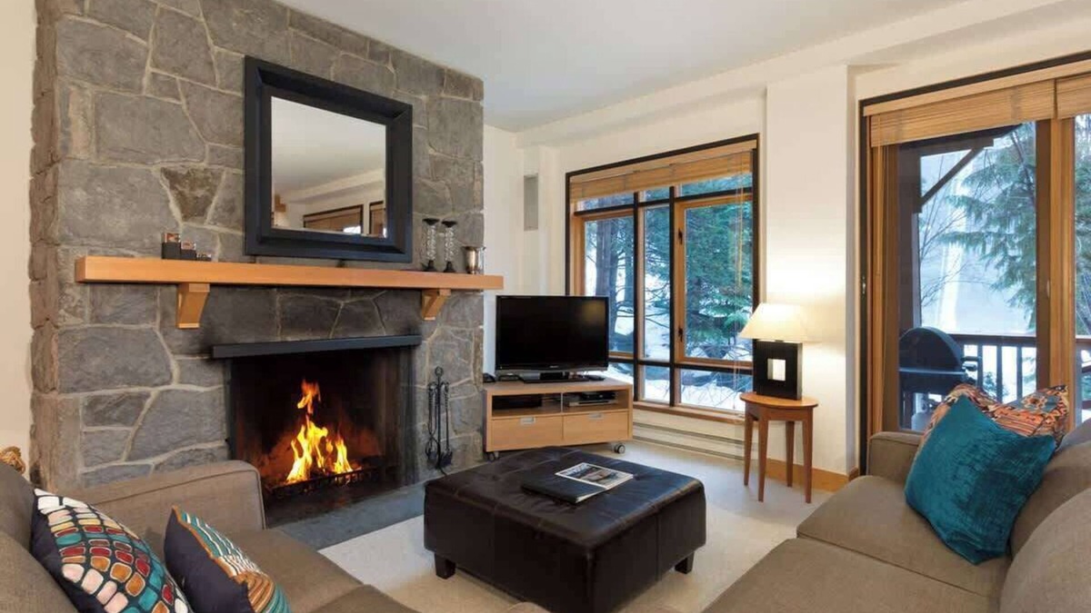 Upper Village House | True Ski-In Ski-Out, Spacious, Private Hot Tub