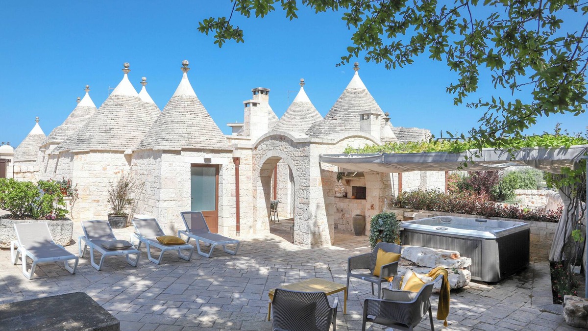 Locorotondo House | TRULLI CALELLA by Apulia Hospitality