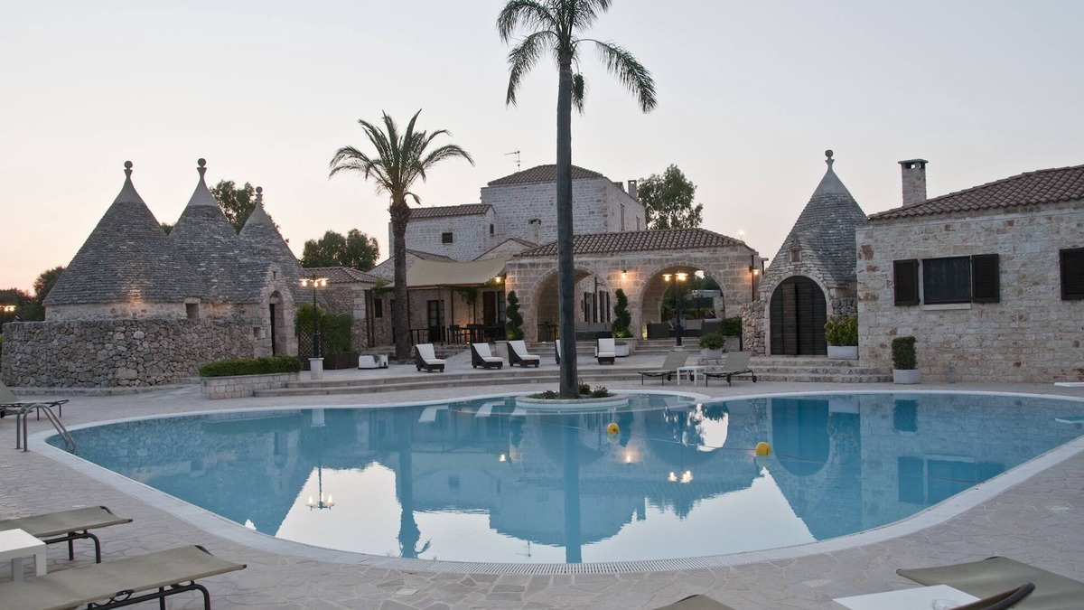 Ceglie Messapica Villa | Trulli Masseria Beneficio Rental