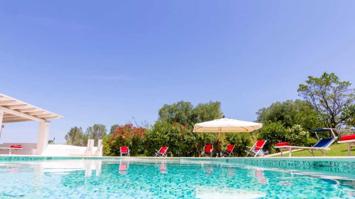 Ceglie Messapica Villa | Trullo l'oasi, Peacefull Pool Trullo in Apulia, wide outdoor spaces, bbq,parking