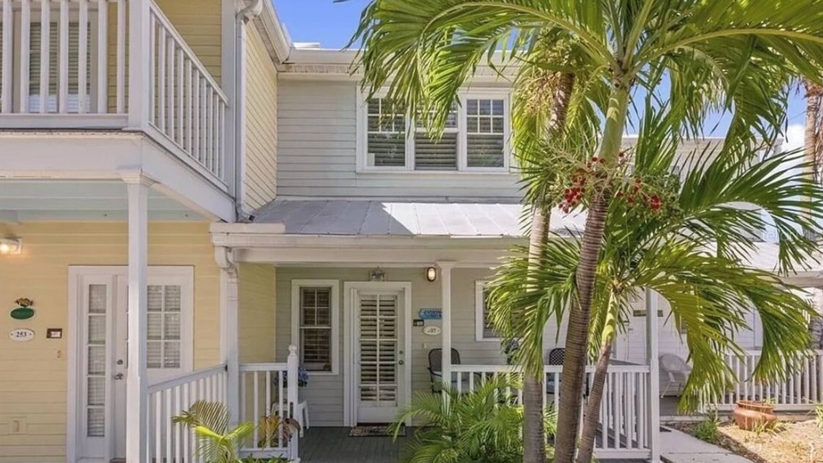 Bahama Village House | Truman Annex 2 bedroom 2.5 bath Townhouse- steps from Duval Street with pool