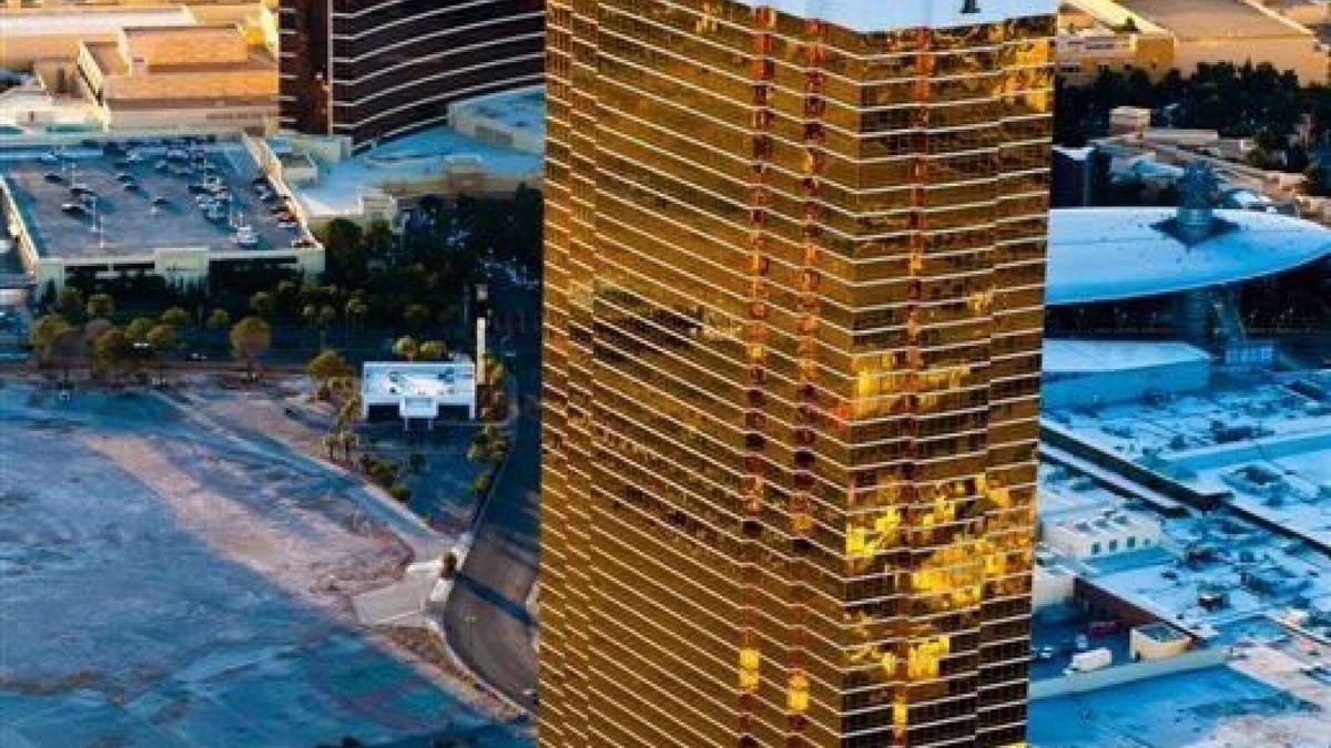 Las Vegas Apartment | Trump International walking distance to Las Vegas Strip