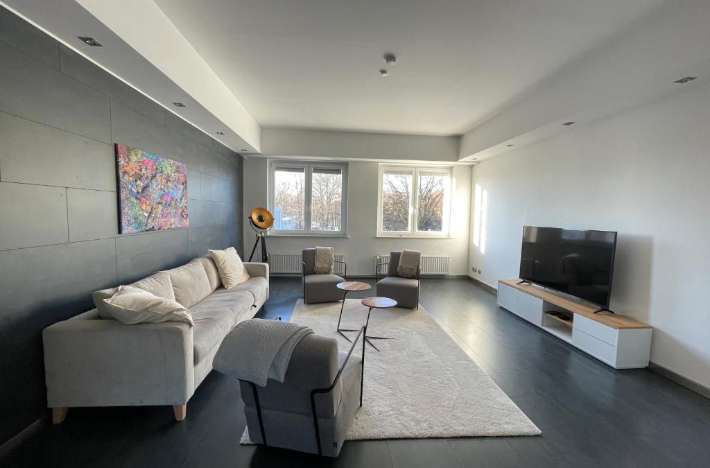 Langenhorn Apartment | TruRetreats Design Loft für 8 Personen I Riesige Küche I eCharger I 65z SmartTV I 150qm