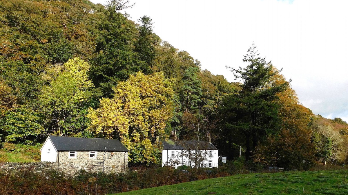 Beddgelert Cottage | Tryfan Cottage - 2.8 miles from Summit of Mt Snowdon