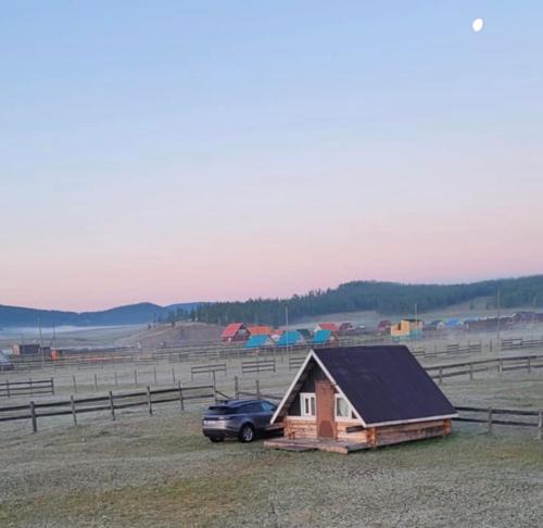 Hatgal House | Tsaatan - Small house by the lake