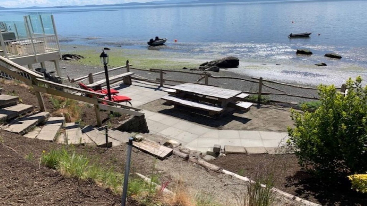 Delta Cottage | Tsawwassen Beach Cottage