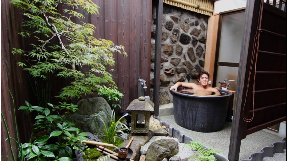 Gion House | TSUBARA - a restored 100 year old Machiya -Elegant.Calm.Lovely- So close to Gion