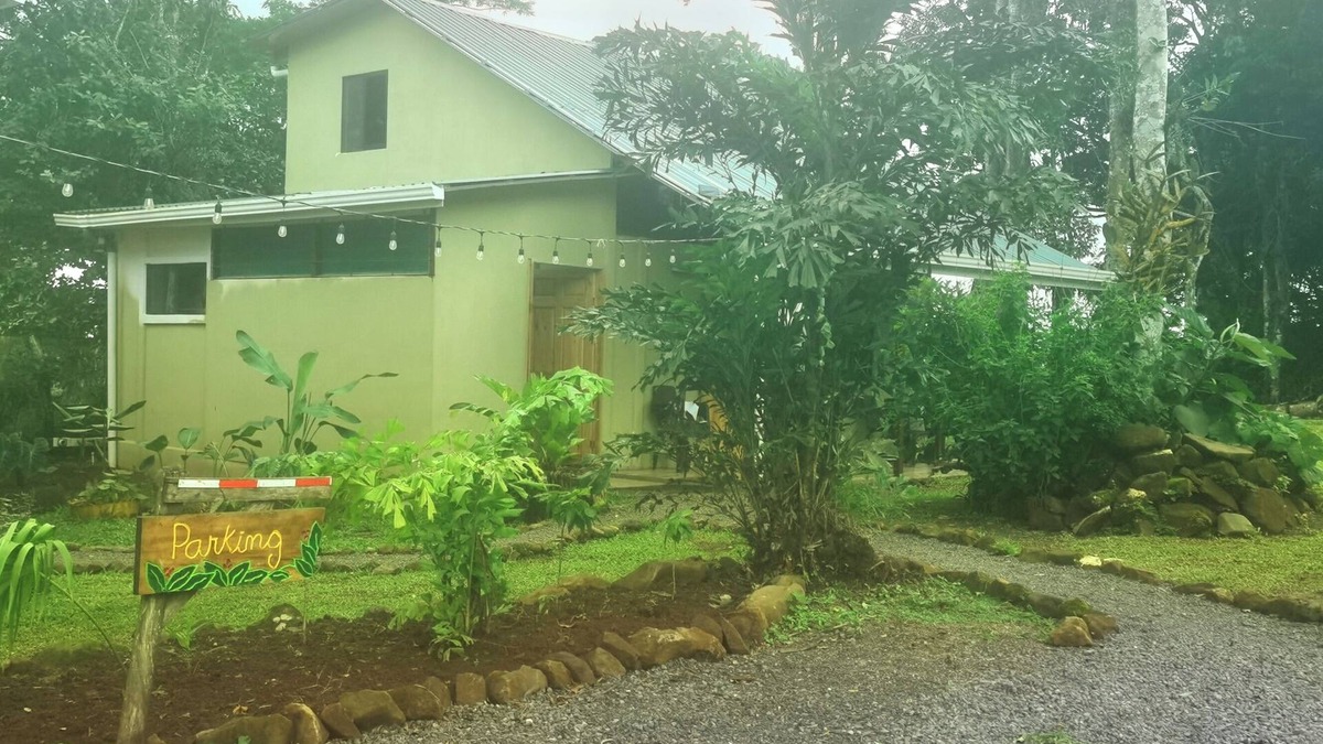 Guayabo Cabin | Tucan Greenhousen Loft offers a comfortable stay, surrounded by nature and peace.