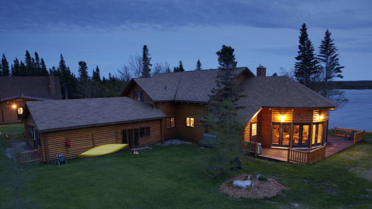 Main Brook Cabin | Tuckamore Lodge Rentals - Main Cedar Lodge - Suite 10