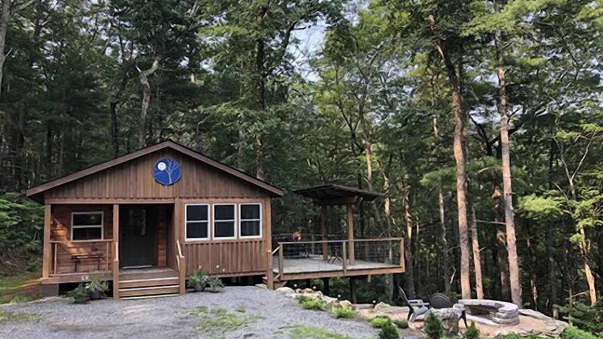 Stanardsville Cabin | Tucked Away | 1 Bed, 1 Bath