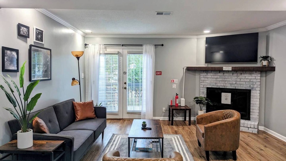 Augusta House | Tucked Away Townhome Close to the Masters