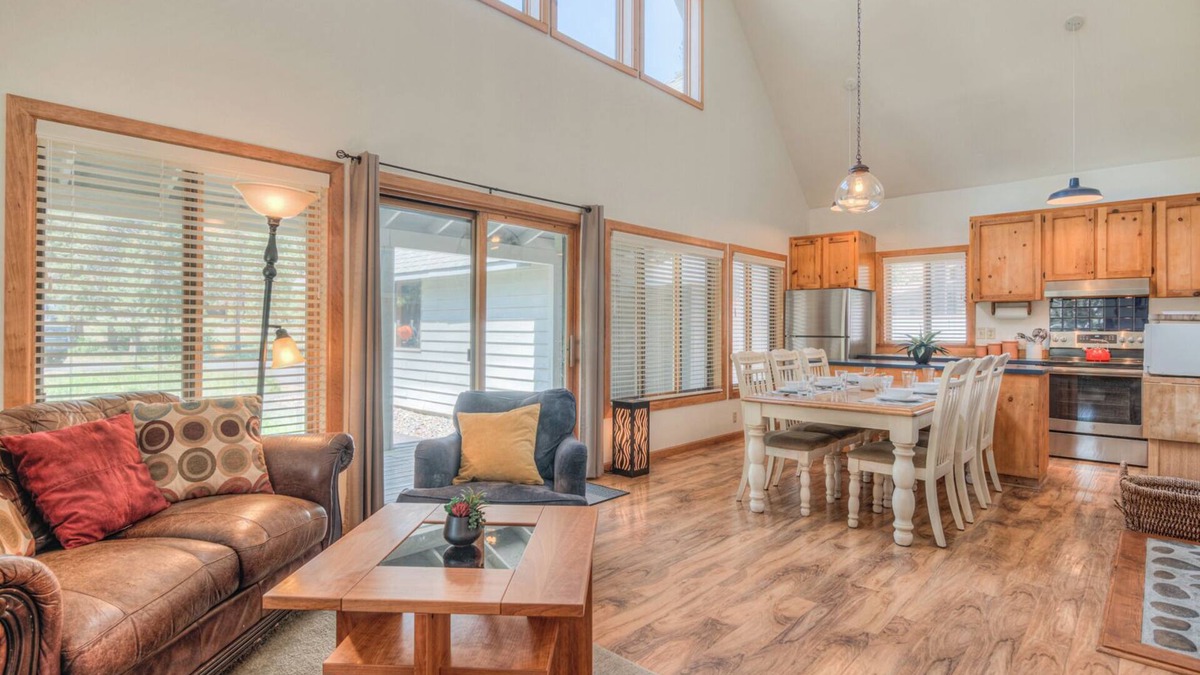 Deer Park Cabin | Tucked beneath the towering pines on the peaceful North end of Sunriver