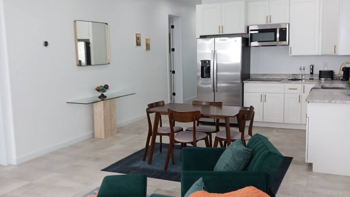 Menlo Park House | Tucson Barrio Home 2B/2B