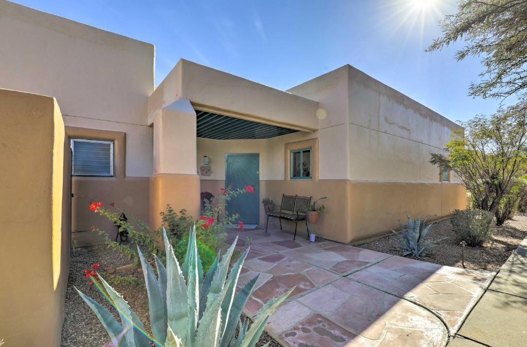 Starr Pass House | Tucson Home with BBQ and Patio, 5 Mi to A Mountain!