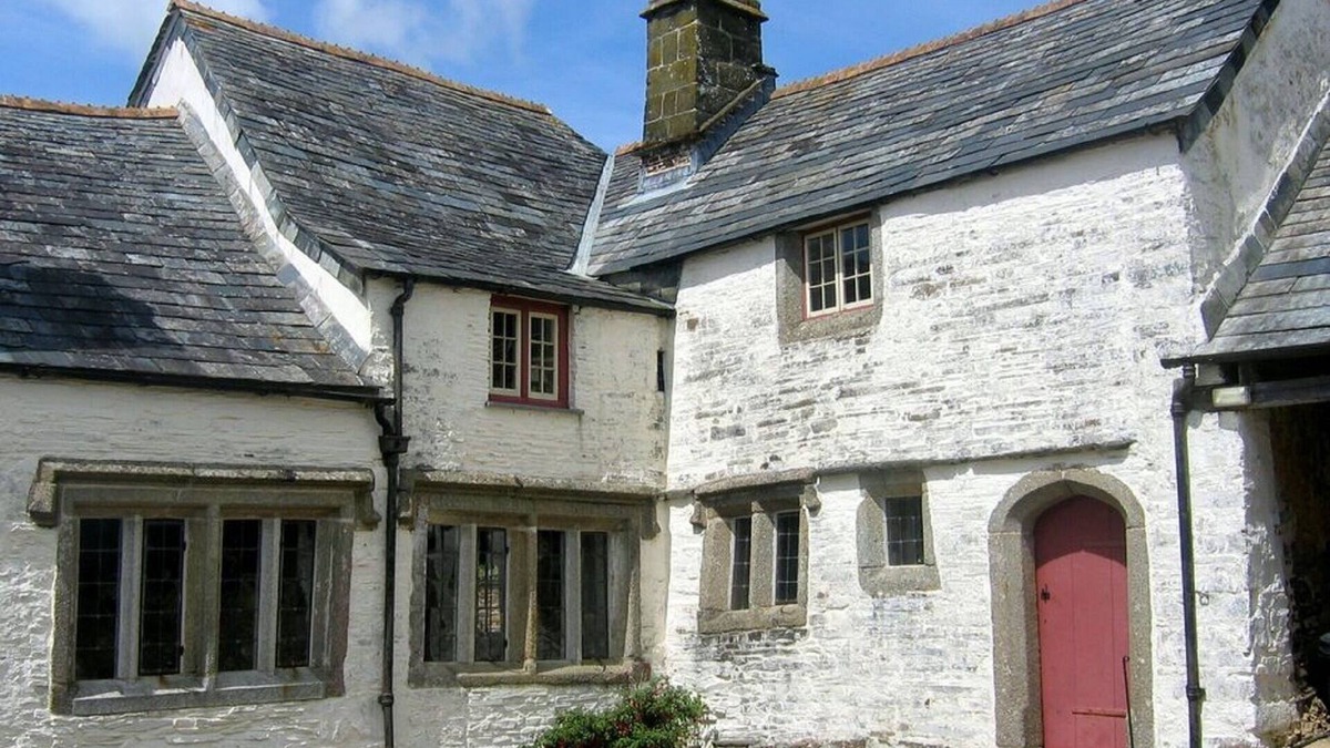 Brazzacott House | Tudor Wing at Cullacott