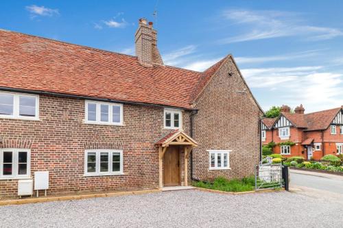 Chipperfield House | Tuffs Farm Cottage